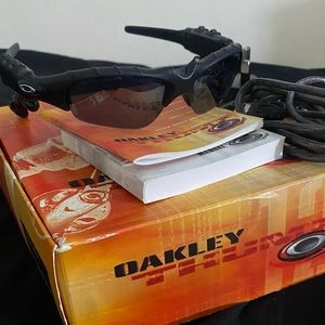 Oakley Thump Glasses 128MB